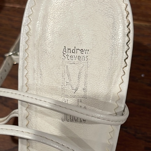 Andrew Stevens Studio White Strappy Sandals Size 8 - Picture 5 of 6
